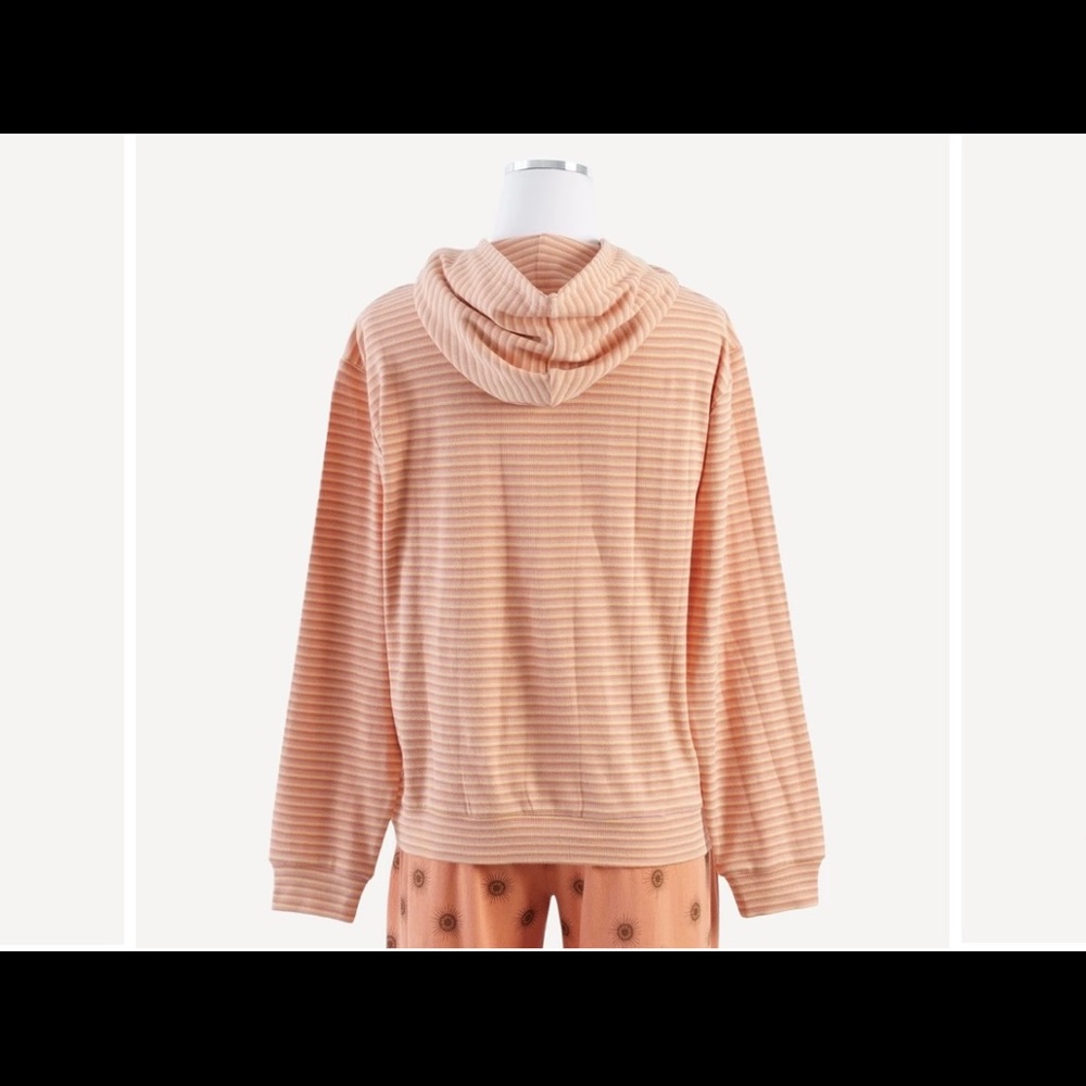 Kate quinn mama hoodie - Picture 2 of 2